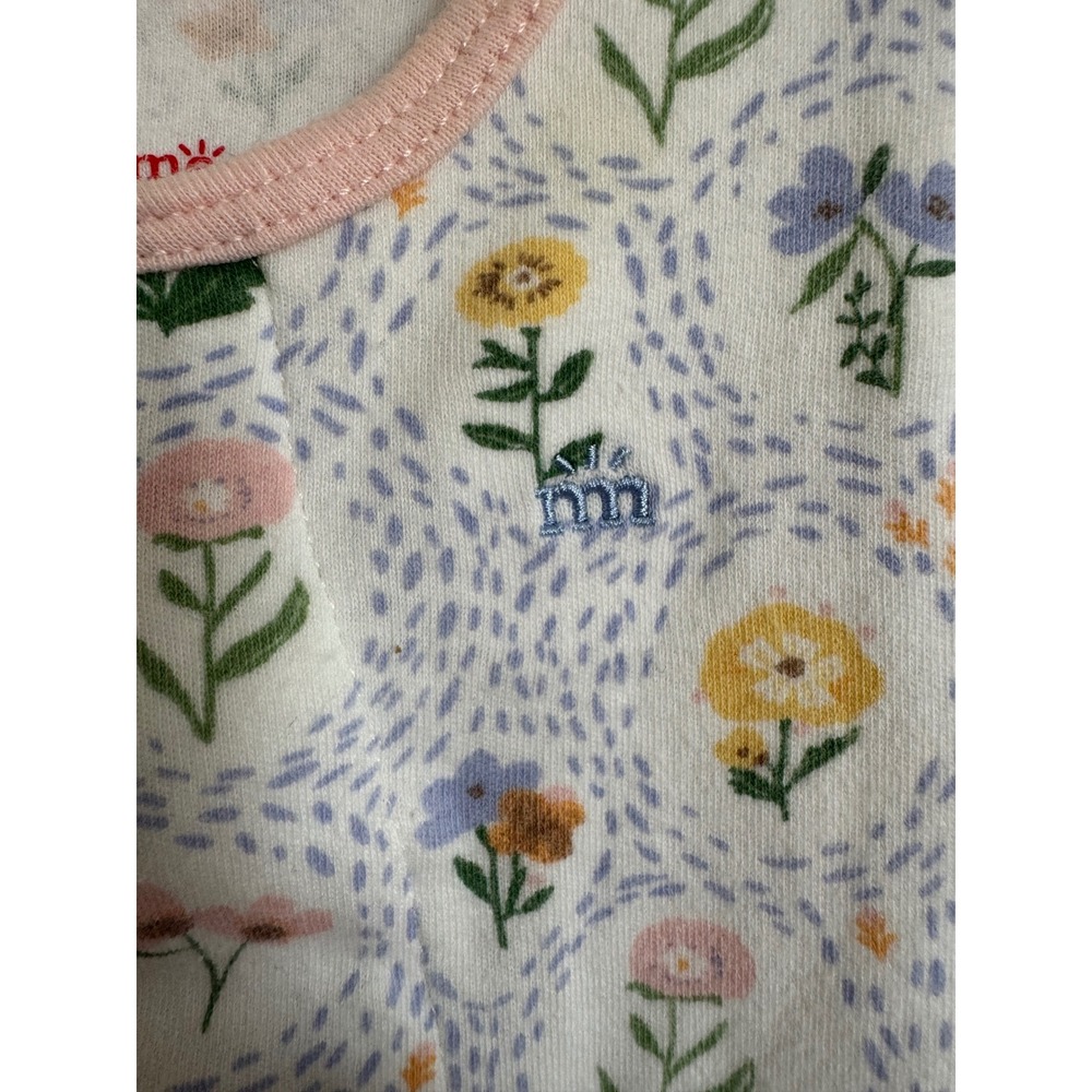 Magnetic Me white floral footie size newborn (5-8 lbs) - Picture 2 of 8